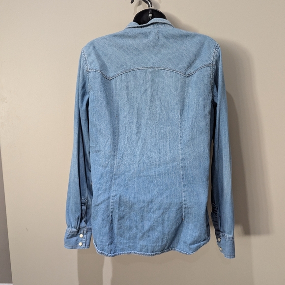 Gap Pearl Snap Button Denim Shirt - Picture 5 of 5